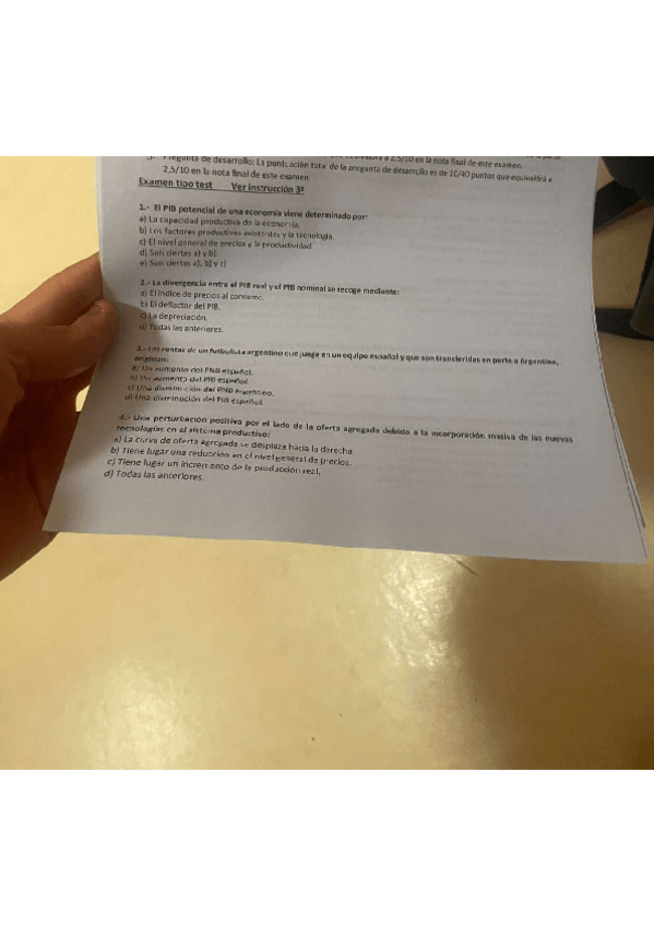 Miniatura del documento examen-Macroeconomia-mayo2025.pdf