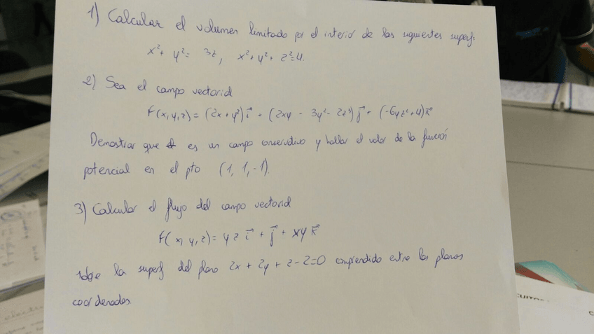 Miniatura del documento EXAMEN de MECÁNICA.jpeg