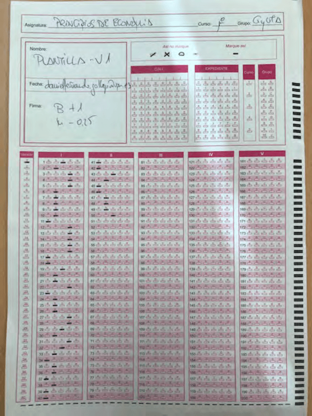 Miniatura del documento SOLUCIONES-EXAMEN-PRINCIPIOS-DE-ECONOMIA-GYOTA-18.pdf