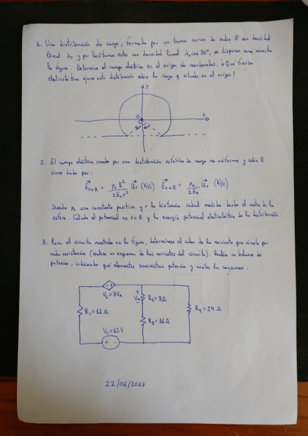 Miniatura del documento ExamenFísicaII (22-06-17).pdf