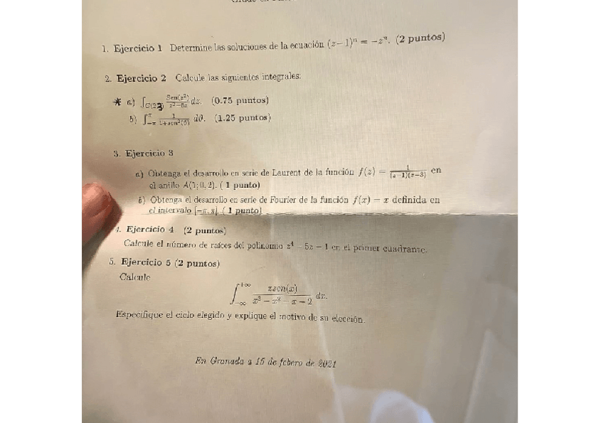 Miniatura del documento Examen-extraordinario-2020-21-resuelto.pdf