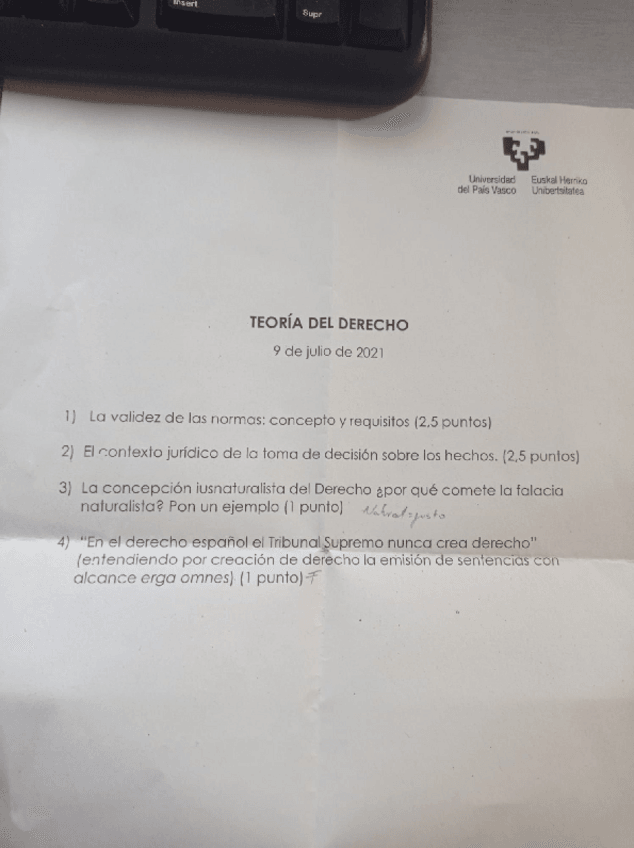 Miniatura del documento Examen-Extraordinario-Teoria-del-Derecho.pdf