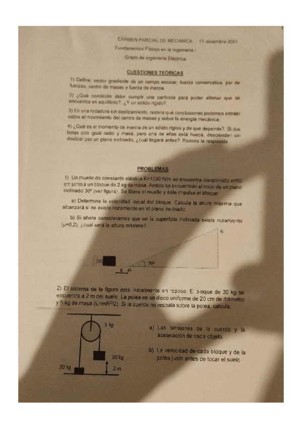 Miniatura del documento Parcial-mecanica-2122-con-solucion.pdf