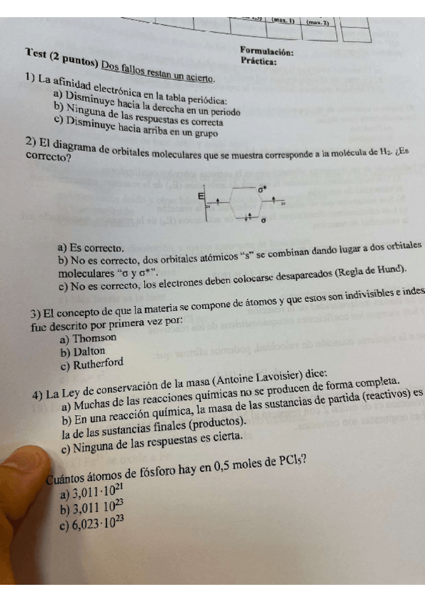 Miniatura del documento Examen-quimica-septiembre-2022.pdf
